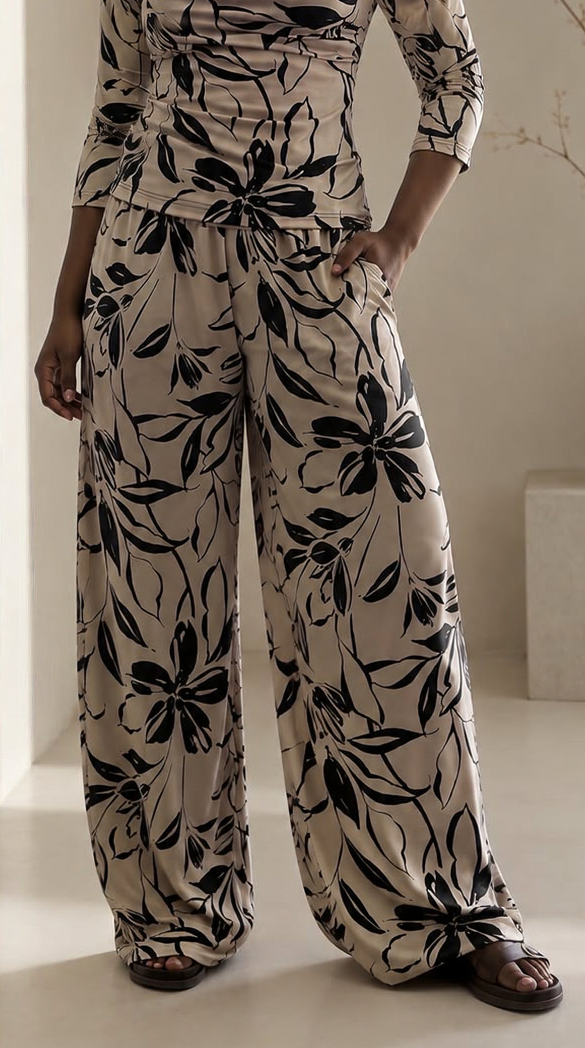 Lounge Pants in Yves