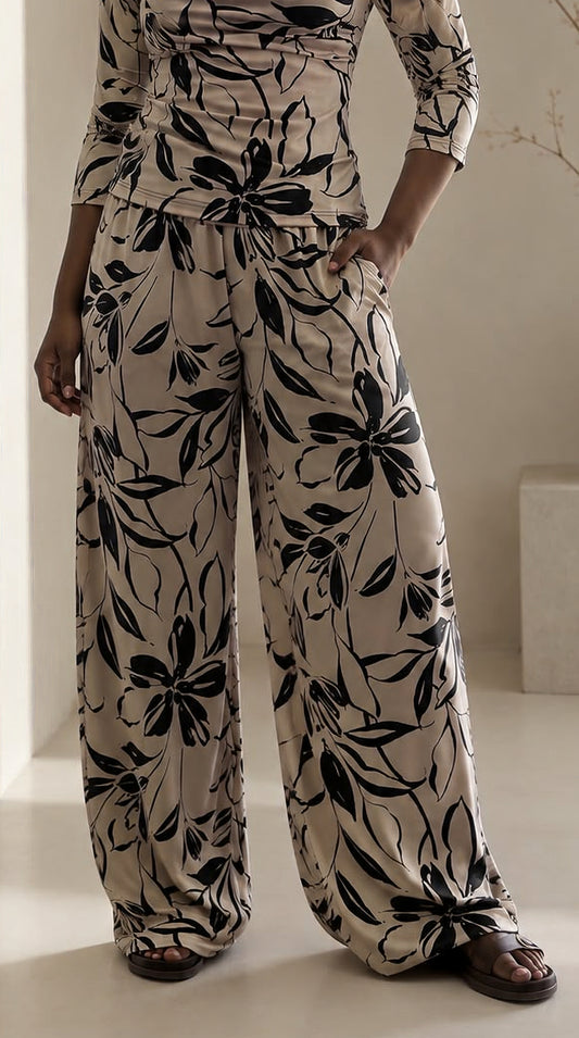 Lounge Pants in Yves